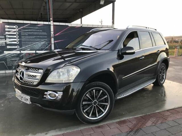 Черный Мерседес ГЛ-класс, объемом двигателя 4.66 л и пробегом 390 тыс. км за 13999 $, фото 1 на Automoto.ua