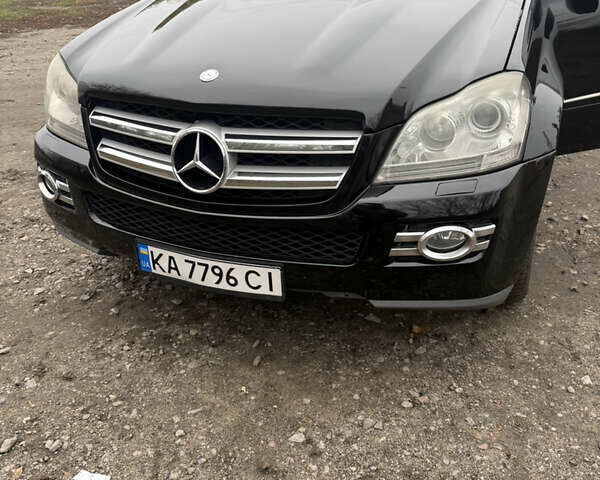 Чорний Мерседес ГЛ-Клас, об'ємом двигуна 4.7 л та пробігом 291 тис. км за 9600 $, фото 1 на Automoto.ua