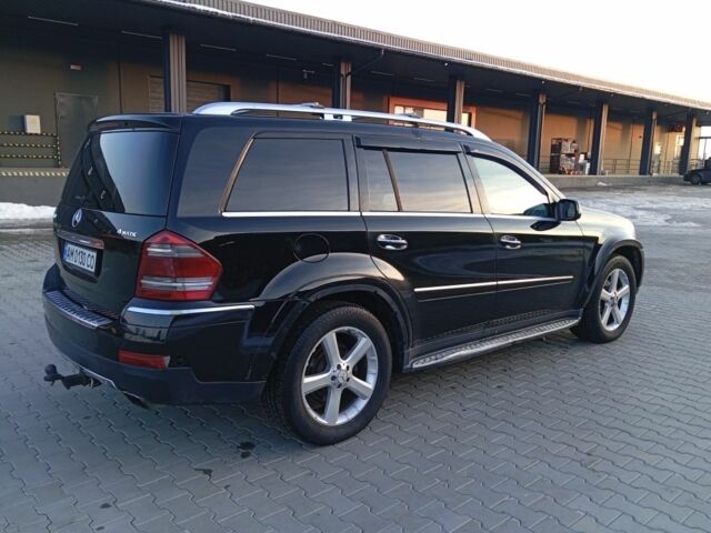 Чорний Мерседес ГЛ-Клас, об'ємом двигуна 5.5 л та пробігом 327 тис. км за 9200 $, фото 1 на Automoto.ua