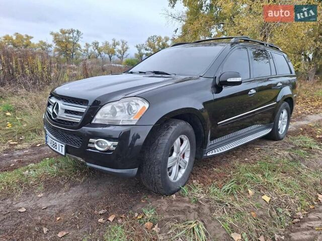 Мерседес ГЛ-класс 2008 в Броварах на Automoto.ua Черный Мерседес ГЛ-класс, объемом двигателя 4.66 л и пробегом 260 тыс. км за 10500 $, фото 1 на Automoto.ua