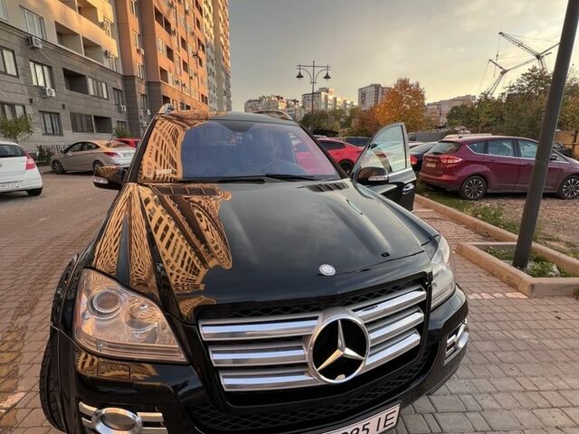 Мерседес ГЛ-класс 2008 в Одессе на Automoto.ua Черный Мерседес ГЛ-класс, объемом двигателя 5.5 л и пробегом 350 тыс. км за 21000 $, фото 1 на Automoto.ua