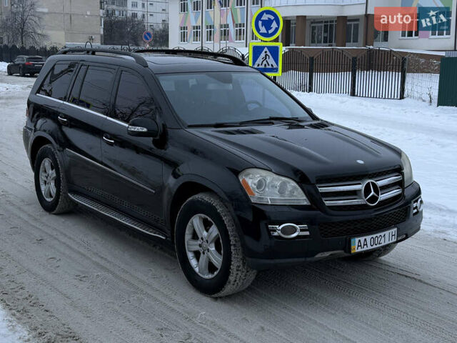 Черный Мерседес ГЛ-класс, объемом двигателя 4.66 л и пробегом 247 тыс. км за 9000 $, фото 1 на Automoto.ua