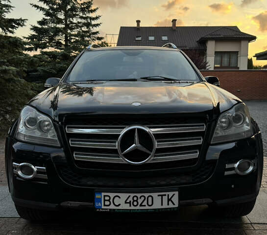 Чорний Мерседес ГЛ-Клас, об'ємом двигуна 5.46 л та пробігом 210 тис. км за 15300 $, фото 1 на Automoto.ua