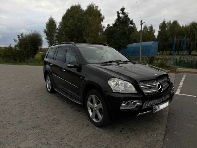 Мерседес ГЛ-класс 2008 в Ровно на Automoto.ua Черный Мерседес ГЛ-класс, объемом двигателя 4 л и пробегом 127 тыс. км за 5700 $, фото 1 на Automoto.ua