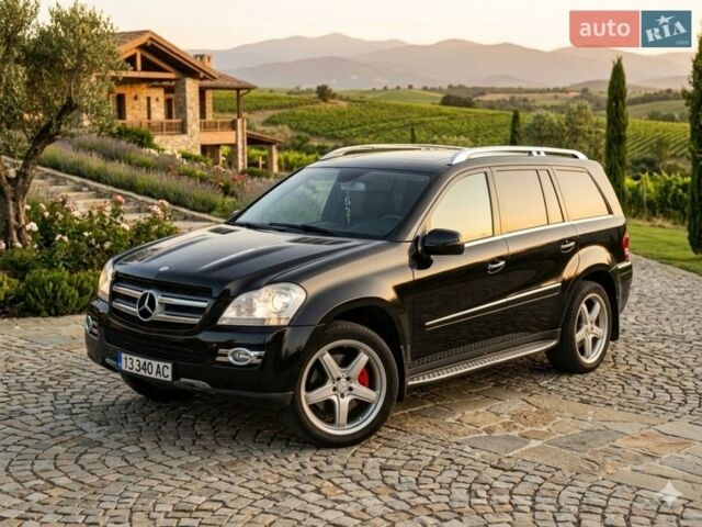 Черный Мерседес ГЛ-класс, объемом двигателя 4.66 л и пробегом 345 тыс. км за 11700 $, фото 1 на Automoto.ua