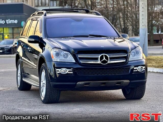 Чорний Мерседес ГЛ-Клас, об'ємом двигуна 4.7 л та пробігом 141 тис. км за 13700 $, фото 1 на Automoto.ua
