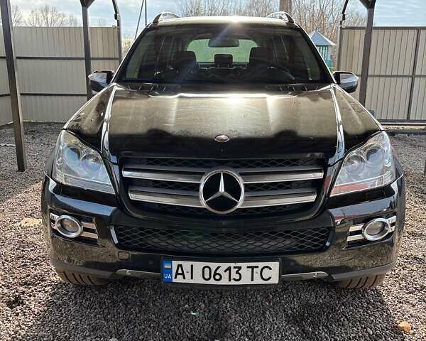 Черный Мерседес ГЛ-класс, объемом двигателя 5.46 л и пробегом 335 тыс. км за 13500 $, фото 1 на Automoto.ua