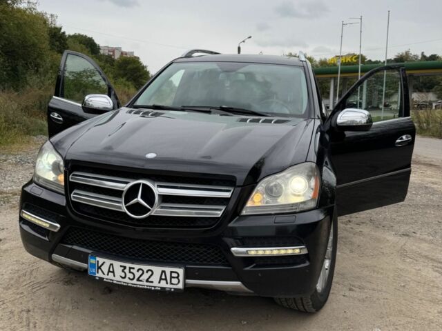 Черный Мерседес ГЛ-класс, объемом двигателя 4.7 л и пробегом 263 тыс. км за 20000 $, фото 1 на Automoto.ua