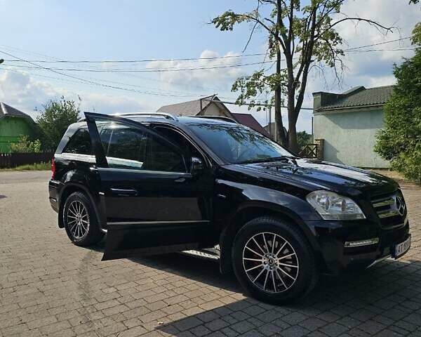 Мерседес ГЛ-Клас 2010 у Калуше на Automoto.ua Чорний Мерседес ГЛ-Клас, об'ємом двигуна 3 л та пробігом 320 тис. км за 15300 $, фото 1 на Automoto.ua