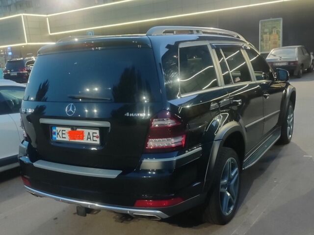 Черный Мерседес ГЛ-класс, объемом двигателя 5.5 л и пробегом 160 тыс. км за 37025 $, фото 1 на Automoto.ua