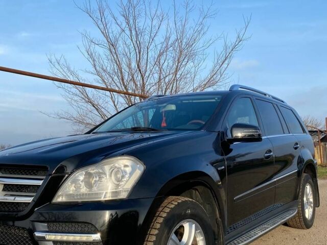 Черный Мерседес ГЛ-класс, объемом двигателя 3 л и пробегом 190 тыс. км за 25000 $, фото 1 на Automoto.ua