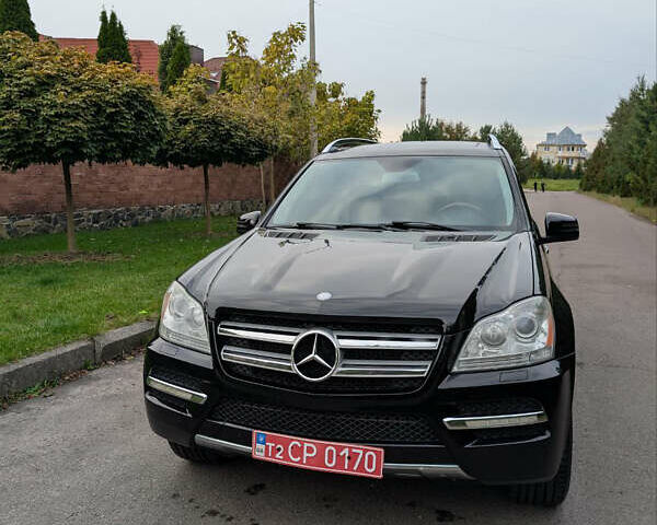 Черный Мерседес ГЛ-класс, объемом двигателя 3 л и пробегом 261 тыс. км за 24500 $, фото 1 на Automoto.ua