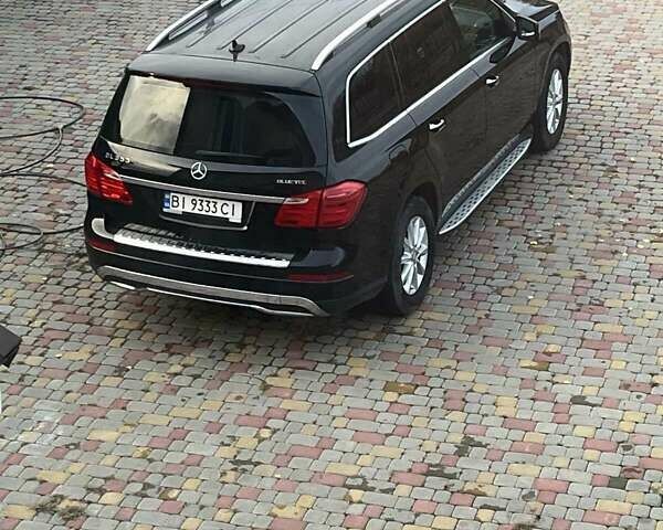 Черный Мерседес ГЛ-класс, объемом двигателя 3 л и пробегом 207 тыс. км за 23000 $, фото 1 на Automoto.ua