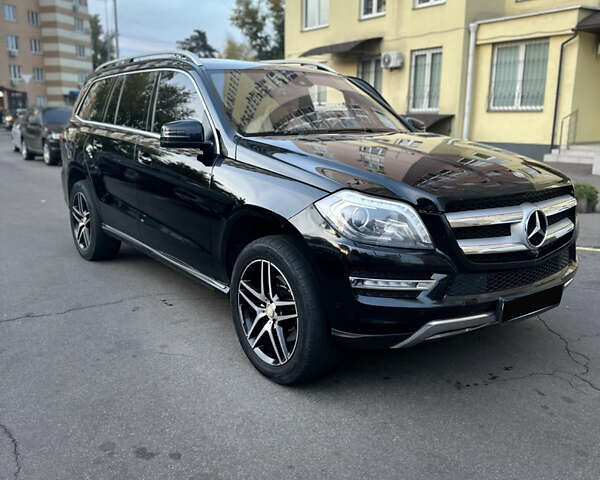 Черный Мерседес ГЛ-класс, объемом двигателя 2.99 л и пробегом 320 тыс. км за 21999 $, фото 1 на Automoto.ua