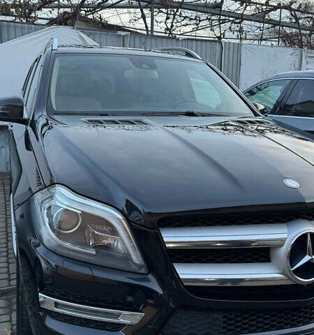 Черный Мерседес ГЛ-класс, объемом двигателя 2.99 л и пробегом 230 тыс. км за 20000 $, фото 1 на Automoto.ua