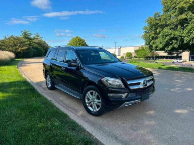 Черный Мерседес ГЛ-класс, объемом двигателя 3 л и пробегом 73 тыс. км за 7000 $, фото 1 на Automoto.ua
