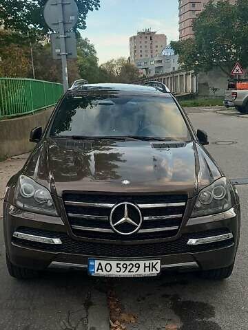 Коричневый Мерседес ГЛ-класс, объемом двигателя 2.99 л и пробегом 170 тыс. км за 26551 $, фото 1 на Automoto.ua