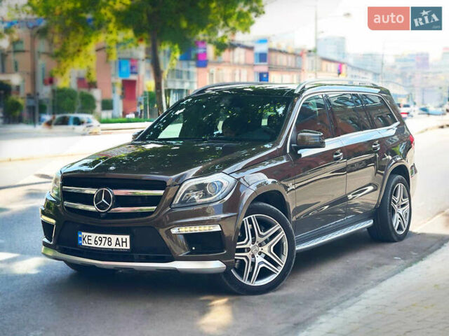 Коричневый Мерседес ГЛ-класс, объемом двигателя 5.46 л и пробегом 175 тыс. км за 23200 $, фото 1 на Automoto.ua