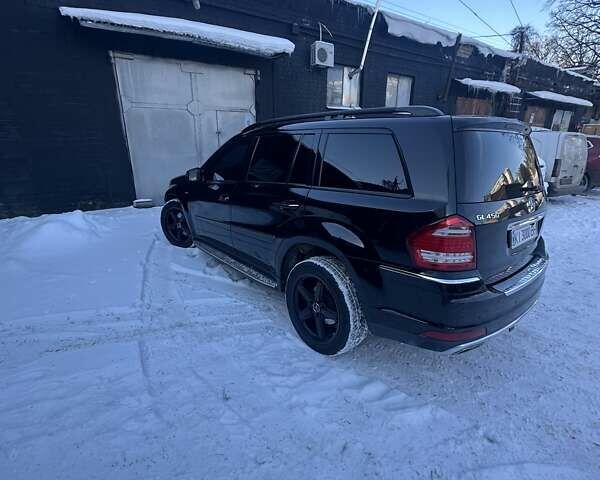 Мерседес ГЛ-класс, объемом двигателя 4.66 л и пробегом 300 тыс. км за 14000 $, фото 1 на Automoto.ua