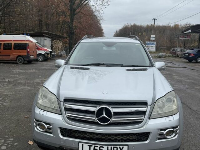 Серый Мерседес ГЛ-класс, объемом двигателя 4 л и пробегом 260 тыс. км за 7300 $, фото 1 на Automoto.ua
