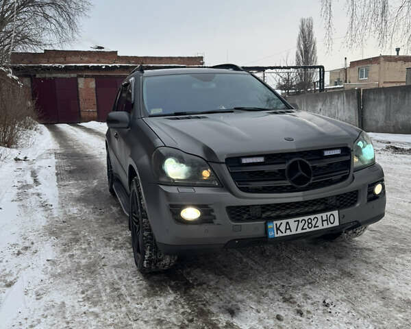 Сірий Мерседес ГЛ-Клас, об'ємом двигуна 4.66 л та пробігом 340 тис. км за 9500 $, фото 1 на Automoto.ua