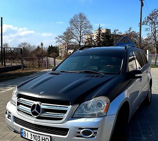 Серый Мерседес ГЛ-класс, объемом двигателя 4.7 л и пробегом 325 тыс. км за 12200 $, фото 1 на Automoto.ua