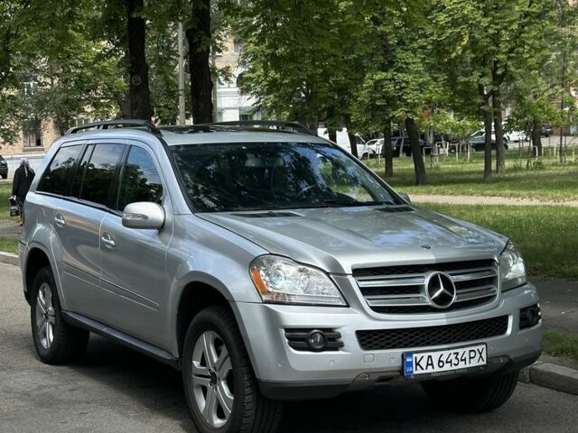 Сірий Мерседес ГЛ-Клас, об'ємом двигуна 4.7 л та пробігом 380 тис. км за 7500 $, фото 1 на Automoto.ua