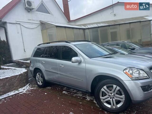 Серый Мерседес ГЛ-класс, объемом двигателя 4.66 л и пробегом 360 тыс. км за 12000 $, фото 1 на Automoto.ua