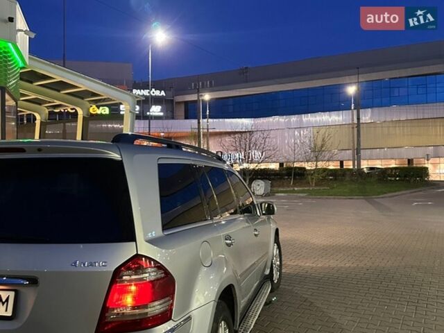 Сірий Мерседес ГЛ-Клас, об'ємом двигуна 5.46 л та пробігом 345 тис. км за 12500 $, фото 1 на Automoto.ua