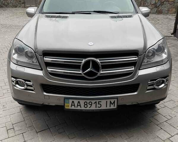 Мерседес ГЛ-класс 2009 в Василькове на Automoto.ua Серый Мерседес ГЛ-класс, объемом двигателя 5.5 л и пробегом 141 тыс. км за 22500 $, фото 1 на Automoto.ua