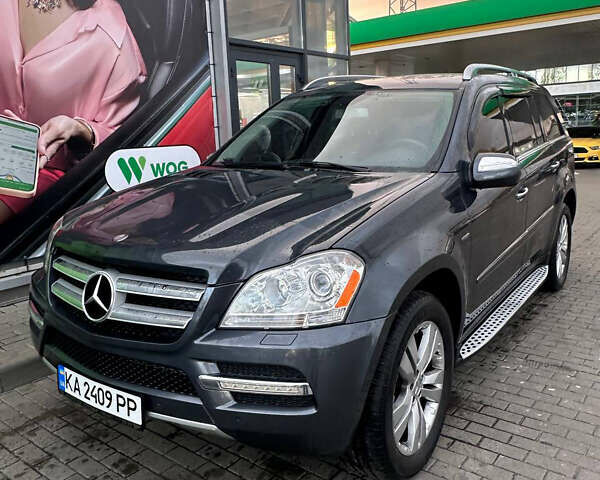 Мерседес ГЛ-Клас 2010 у Києві на Automoto.ua Сірий Мерседес ГЛ-Клас, об'ємом двигуна 2.99 л та пробігом 268 тис. км за 24200 $, фото 1 на Automoto.ua