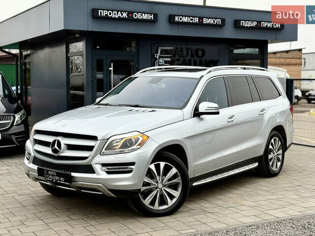 Серый Мерседес ГЛ-класс, объемом двигателя 3 л и пробегом 272 тыс. км за 21888 $, фото 1 на Automoto.ua