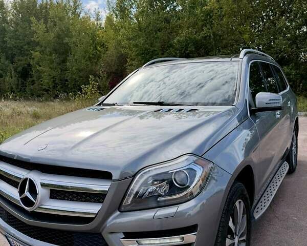 Сірий Мерседес ГЛ-Клас, об'ємом двигуна 4.66 л та пробігом 325 тис. км за 27000 $, фото 1 на Automoto.ua