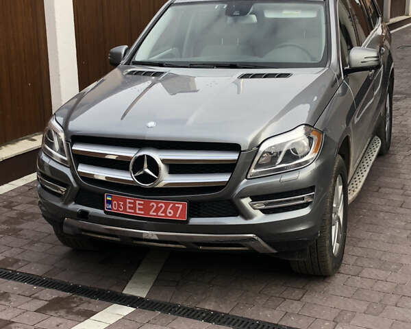 Серый Мерседес ГЛ-класс, объемом двигателя 0 л и пробегом 327 тыс. км за 21500 $, фото 1 на Automoto.ua