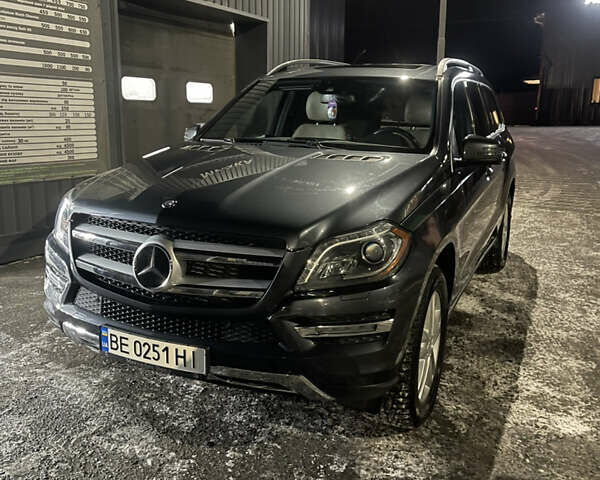 Серый Мерседес ГЛ-класс, объемом двигателя 3 л и пробегом 170 тыс. км за 29000 $, фото 1 на Automoto.ua