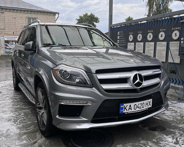Серый Мерседес ГЛ-класс, объемом двигателя 3 л и пробегом 191 тыс. км за 25000 $, фото 1 на Automoto.ua
