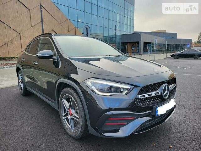 Черный Мерседес GLA 220, объемом двигателя 1.9 л и пробегом 36 тыс. км за 58000 $, фото 1 на Automoto.ua