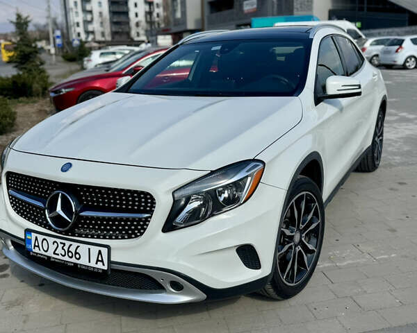 Белый Мерседес ГЛА-Класс, объемом двигателя 1.99 л и пробегом 130 тыс. км за 19000 $, фото 1 на Automoto.ua