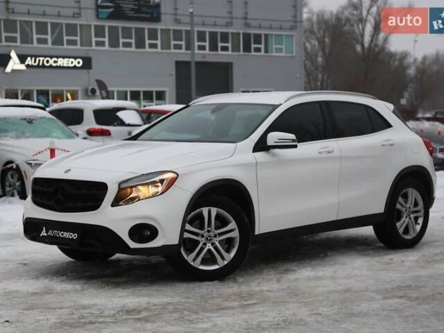 Белый Мерседес ГЛА-Класс, объемом двигателя 1.99 л и пробегом 94 тыс. км за 20900 $, фото 1 на Automoto.ua