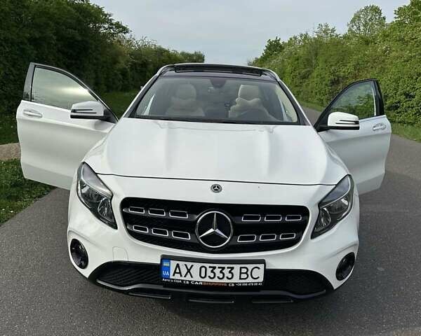 Білий Мерседес ГЛА-Клас, об'ємом двигуна 1.99 л та пробігом 60 тис. км за 26500 $, фото 1 на Automoto.ua