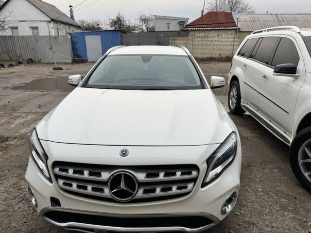 Білий Мерседес ГЛА-Клас, об'ємом двигуна 2 л та пробігом 143 тис. км за 21900 $, фото 1 на Automoto.ua
