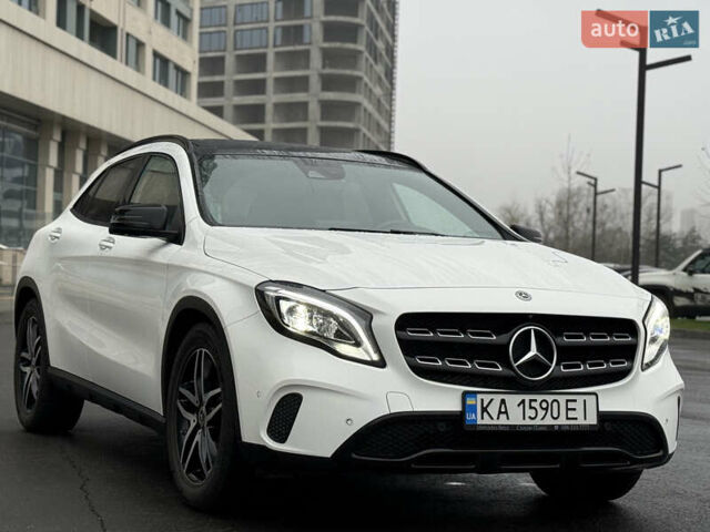 Белый Мерседес ГЛА-Класс, объемом двигателя 2.14 л и пробегом 49 тыс. км за 28600 $, фото 1 на Automoto.ua