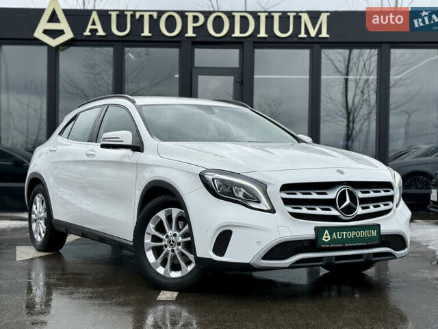 Білий Мерседес ГЛА-Клас, об'ємом двигуна 1.6 л та пробігом 74 тис. км за 23700 $, фото 1 на Automoto.ua