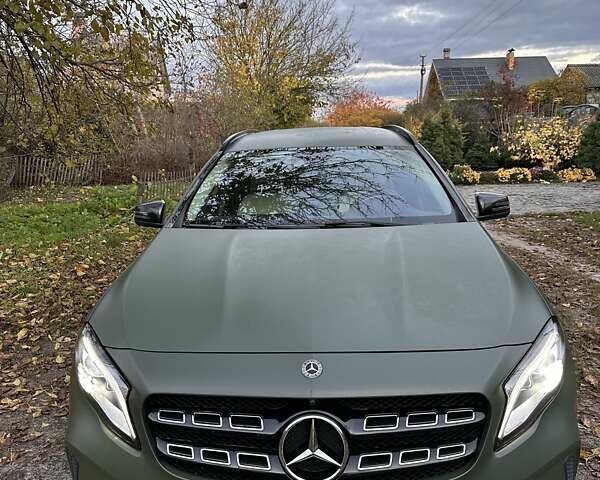 Мерседес ГЛА-Класс 2017 в Киеве на Automoto.ua Бежевый Мерседес ГЛА-Класс, объемом двигателя 1.99 л и пробегом 50 тыс. км за 24000 $, фото 1 на Automoto.ua