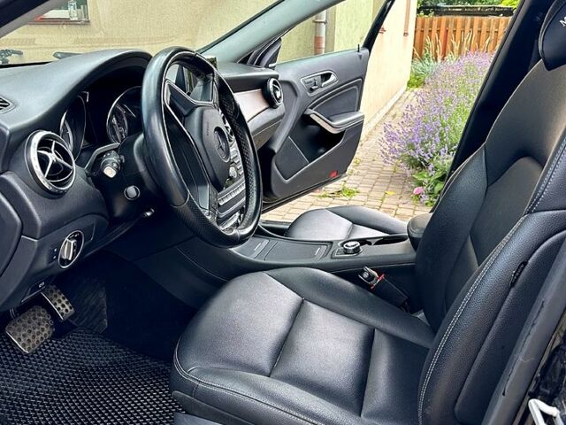 Чорний Мерседес ГЛА-Клас, об'ємом двигуна 2 л та пробігом 210 тис. км за 17500 $, фото 1 на Automoto.ua