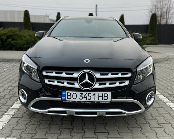 Черный Мерседес ГЛА-Класс, объемом двигателя 1.99 л и пробегом 34 тыс. км за 22400 $, фото 1 на Automoto.ua