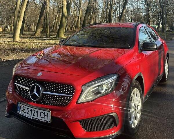 Красный Мерседес ГЛА-Класс, объемом двигателя 1.46 л и пробегом 135 тыс. км за 22000 $, фото 1 на Automoto.ua