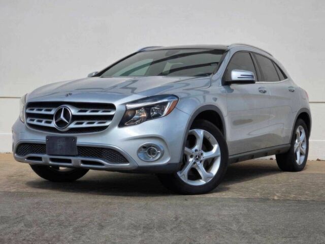 Сірий Мерседес ГЛА-Клас, об'ємом двигуна 2 л та пробігом 33 тис. км за 12250 $, фото 1 на Automoto.ua