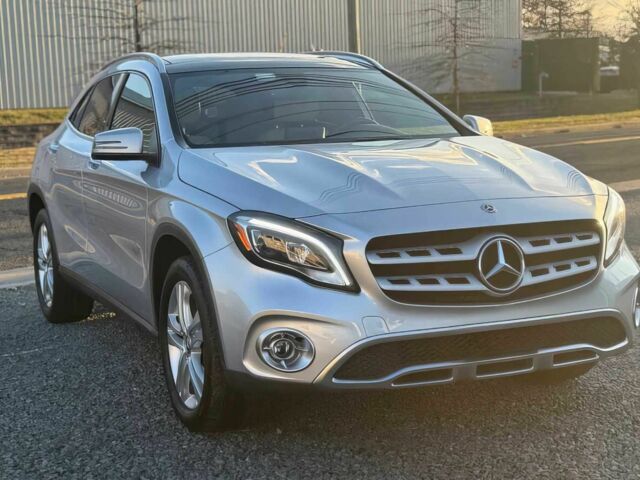 Серый Мерседес ГЛА-Класс, объемом двигателя 2 л и пробегом 36 тыс. км за 8000 $, фото 1 на Automoto.ua