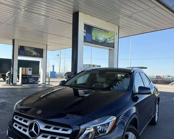 Синій Мерседес ГЛА-Клас, об'ємом двигуна 2 л та пробігом 140 тис. км за 19500 $, фото 1 на Automoto.ua